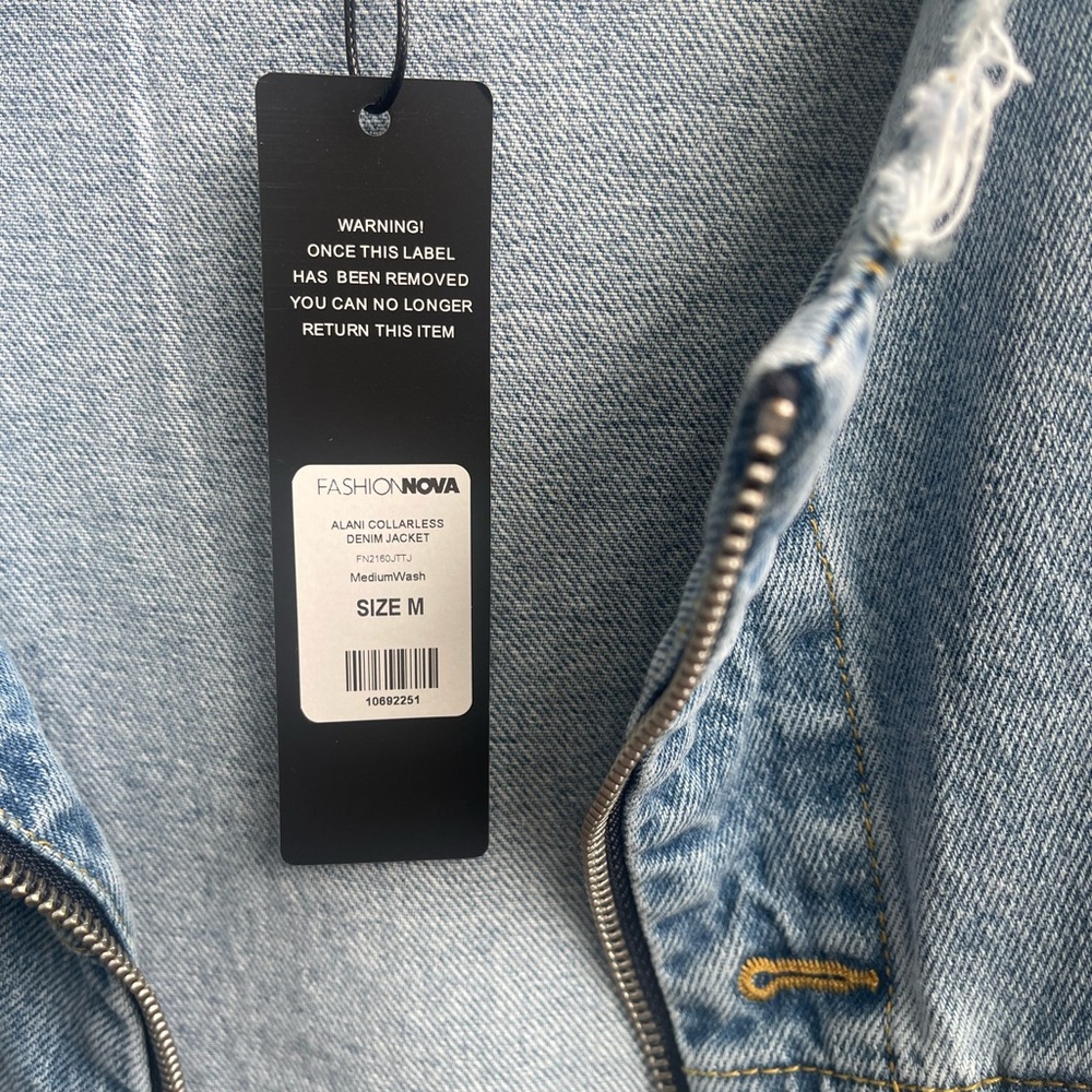 Fashion Nova Light Blue Denim Jean Jacket - Picture 2 of 3